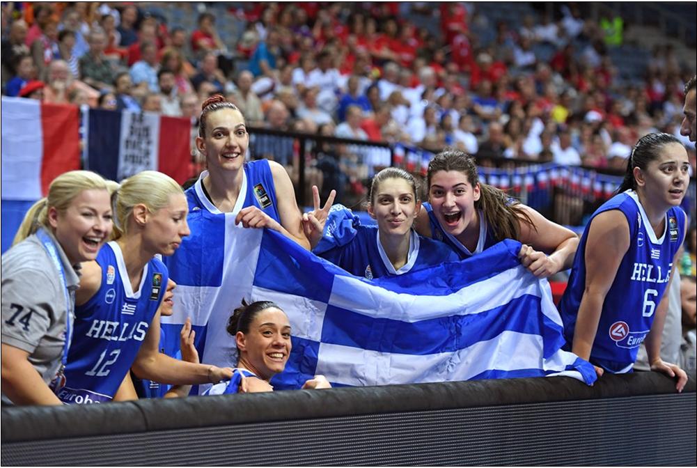 3 ΦΩΤΟ ΕΘΝΙΚΗ