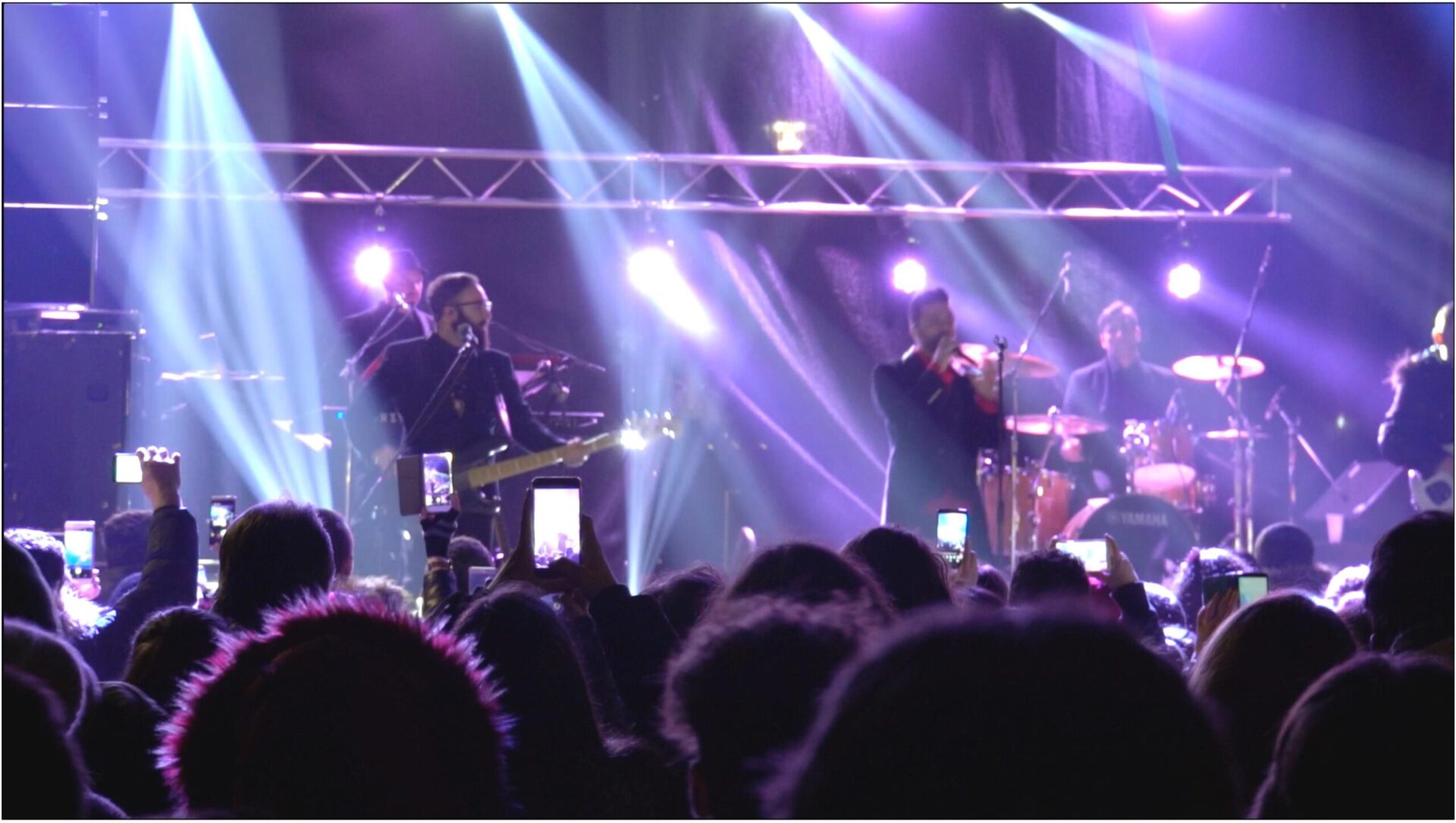 ΞΕΣΗΚΩΣΑΝ ΤΑ ΠΛΗΘΗ ΟΙ ONIRAMA ΣΤΗΝ «ΠΟΛΙΤΕΙΑ ΤΩΝ ΕΥΧΩΝ» 5 ΞΕΣΗΚΩΣΑΝ ΤΑ ΠΛΗΘΗ ΟΙ ONIRAMA ΣΤΗΝ «ΠΟΛΙΤΕΙΑ ΤΩΝ ΕΥΧΩΝ»