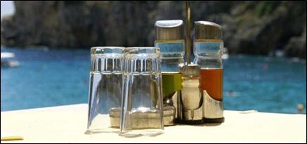 ΣΕ ΣΦΡΑΓΙΣΜΕΝΗ ΣΥΣΚΕΥΑΣΙΑ ΤΟ ΕΛΑΙΟΛΑΔΟ ΣΕ ΧΩΡΟΥΣ ΜΑΖΙΚΗΣ ΕΣΤΙΑΣΗΣ ΑΠΟ 1η ΙΑΝΟΥΑΡΙΟΥ 2018