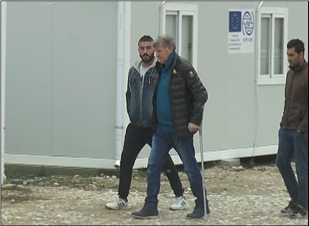 ΚΟΝΤΑ ΣΤΟΥΣ ΠΡΟΣΦΥΓΕΣ ΤΗΣ ΔΟΜΗΣ ΣΕΡΡΩΝ Ο ΙΩΣΗΦ ΑΛΕΞΑΝΔΡΙΔΗΣ ΓΙΑ ΤΗΝ ΕΠΙΛΥΣΗ ΠΡΟΒΛΗΜΑΤΩΝ