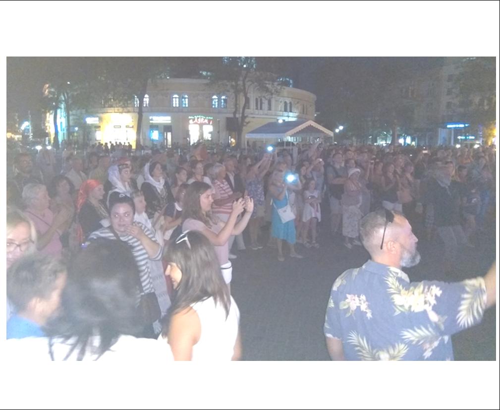 Η ΜΑΚΕΔΟΝΙΚΗ ΚΟΥΖΙΝΑ ΚΑΙ ΟΙ ΓΑΣΤΡΟΝΟΜΙΚΕΣ ΔΙΑΔΡΟΜΕΣ ΜΑΓΕΨΑΝ ΤΟ ΚΟΙΝΟ ΣΤΗΝ ΟΔΗΣΣΟ ΤΗΣ ΟΥΚΡΑΝΙΑΣ