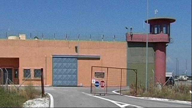 ΕΥΕΦΚΚΝΣ: ΝΑ ΠΡΟΚΗΡΥΧΘΟΥΝ ΤΟΥΛΑΧΙΣΤΟΝ 72 ΘΕΣΕΙΣ ΓΙΑ ΤΗΝ ΕΞΩΤΕΡΙΚΗ ΦΡΟΥΡΑ ΤΟΥ ΚΑΤΑΣΤΗΜΑΤΟΣ ΚΡΑΤΗΣΗΣ ΝΙΓΡΙΤΑΣ