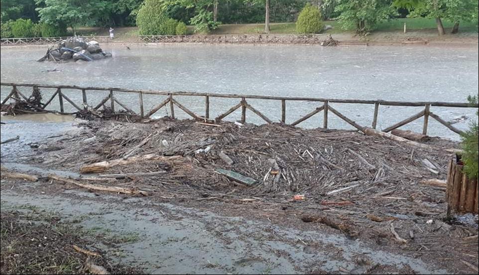 ΚΑΤΑΣΤΡΟΦΕΣ ΣΤΗ ΠΟΛΗ ΤΩΝ ΣΕΡΡΩΝ ΑΠΟ ΤΗΝ ΥΠΕΡΧΕΙΛΗΣΗ ΤΟΥ ΧΕΙΜΑΡΡΟΥ ΤΩΝ ΑΓΙΩΝ ΑΝΑΡΓΥΡΩΝ
