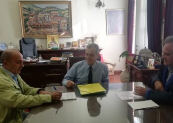 ΥΠΟΓΡΑΦΗ ΣΥΜΒΑΣΗΣ ΣΤΗΝ ΠΕ ΣΕΡΡΩΝ ΓΙΑ ΚΑΘΑΡΙΣΜΟΣ ΣΤΗ ΜΠΕΛΙΤΣΑ