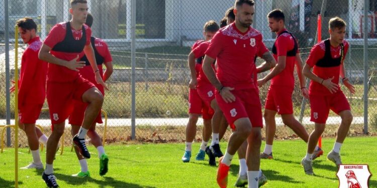 ΠΡΕΜΙΕΡΑ ΣΤΟ ΠΡΩΤΑΘΛΗΜΑ 2022-2023 Ο ΠΑΝΣΕΡΡΑΙΚΟΣ ΥΠΟΔΕΧΕΤΑΙ ΤΟΝ ΘΕΣΠΡΩΤΟ 1 ΠΡΕΜΙΕΡΑ ΣΤΟ ΠΡΩΤΑΘΛΗΜΑ 2022-2023 Ο ΠΑΝΣΕΡΡΑΙΚΟΣ ΥΠΟΔΕΧΕΤΑΙ ΤΟΝ ΘΕΣΠΡΩΤΟ