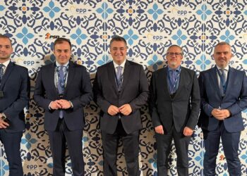 Ο ΤΑΣΟΣ ΧΑΤΖΗΒΑΣΙΛΕΙΟΥ ΣΤΗΝ ΛΙΣΑΒΟΝΑ, ΣΤΗΝ ΠΟΛΙΤΙΚΗ ΣΥΝΕΛΕΥΣΗ ΤΟΥ ΕΛΚ