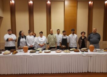 ΠΕΤΥΧΗΜΕΝΟΣ ΧΡΙΣΤΟΥΓΕΝΝΙΑΤΙΚΟΣ ΔΙΑΓΩΝΙΣΜΟΣ ΚΕΙΚ ΑΠΟ ΤΟ ΛΥΚΕΙΟ ΤΩΝ ΕΛΛΗΝΙΔΩΝ ΣΕΡΡΩΝ