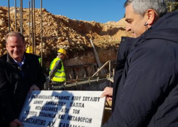 ΘΕΜΕΛΙΩΘΗΚΕ ΑΠΟ ΤΟΝ ΚΩΣΤΑ ΚΑΡΑΜΑΝΛΗ Ο ΒΡΕΦΟΝΗΠΙΑΚΟΣ ΣΤΑΘΜΟΣ ΣΤΟ ΝΕΟ ΣΟΥΛΙ ΤΟΥ ΔΗΜΟΥ ΕΜΜΑΝΟΥΗΛ ΠΑΠΠΑ