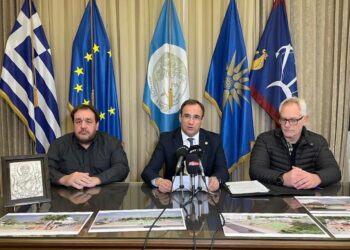 ΣΤΟ ΔΗΜΟ ΣΕΡΡΩΝ ΔΥΟ ΝΕΑ ΥΠΑΙΘΡΙΑ ΓΗΠΕΔΑ ΜΠΑΣΚΕΤ  ΕΠΕΣΑΝ ΟΙ ΥΠΟΓΡΑΦΕΣ