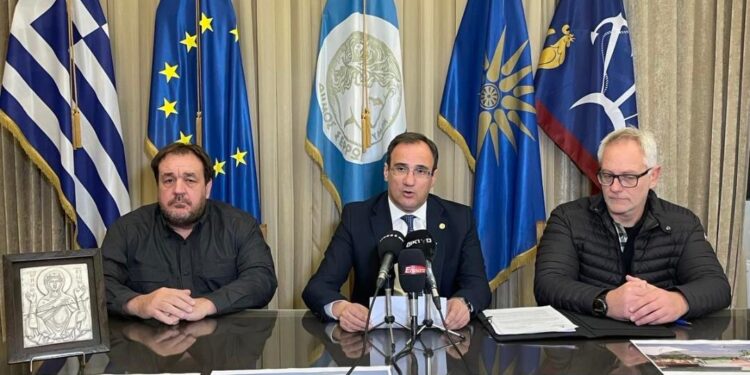 ΣΤΟ ΔΗΜΟ ΣΕΡΡΩΝ ΔΥΟ ΝΕΑ ΥΠΑΙΘΡΙΑ ΓΗΠΕΔΑ ΜΠΑΣΚΕΤ  ΕΠΕΣΑΝ ΟΙ ΥΠΟΓΡΑΦΕΣ