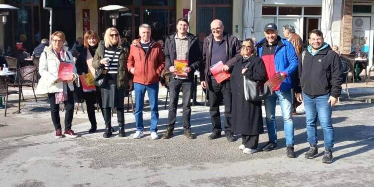 ΤΑ ΜΕΛΗ ΤΟΥ ΜΕΡΑ25 ΕΠΙΣΚΕΦΘΗΚΑΝ ΤΟ ΣΙΔΗΡΟΚΑΣΤΡΟ ΚΑΙ ΕΙΧΑΝ ΕΠΑΦΗ ΜΕ ΤΟΥΣ ΚΑΤΟΙΚΟΥΣ