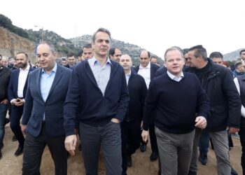 ΚΩΣΤΑΣ ΚΑΡΑΜΑΝΛΗΣ: ΤΟ ΝΗΣΙ ΤΗΣ ΚΡΗΤΗΣ ΓΥΡΙΖΕΙ ΣΕΛΙΔΑ ΜΕ ΤΟΝ ΒΟΑΚ ΚΑΙ ΤΟ ΝΕΟ ΑΕΡΟΔΡΟΜΙΟ ΚΑΣΤΕΛΙΟΥ