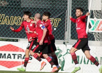 ΠΑΟΚ Β – ΠΑΝΣΕΡΡΑΪΚΟΣ 0-1 ΣΤΟ 92′ ΚΑΙ ΣΤΑΘΕΡΑ ΣΤΗΝ ΚΟΡΥΦΗ ΤΑ «ΛΙΟΝΤΑΡΙΑ»