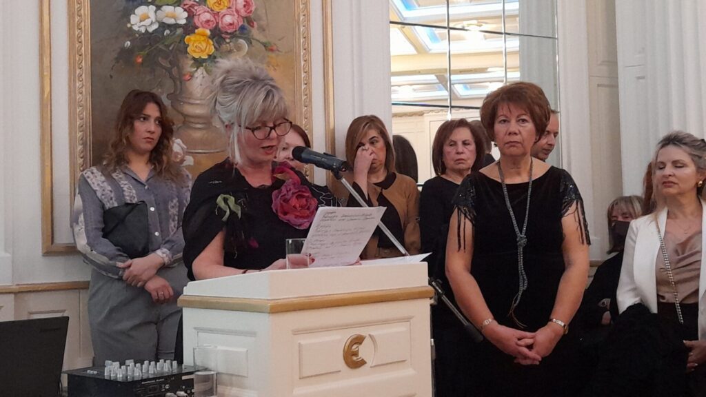 ΕΜΜΕΛΕΙΑ ΧΡΥΣΑ 1