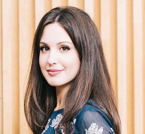 ΡΕΣΙΤΑΛ ΠΙΑΝΟΥ ΑΠΟ ΤΗΝ ΜΕΛΙΝΑ ΤΣΙΝΑΒΟΥ ΣΤΟ ΩΔΕΙΟ ΤΟΥ ΣΥΛΛΟΓΟΥ ΦΙΛΩΝ ΓΡΑΜΜΑΤΩΝ ΚΑΙ ΤΕΧΝΩΝ ΣΤΙΣ ΣΕΡΡΕΣ