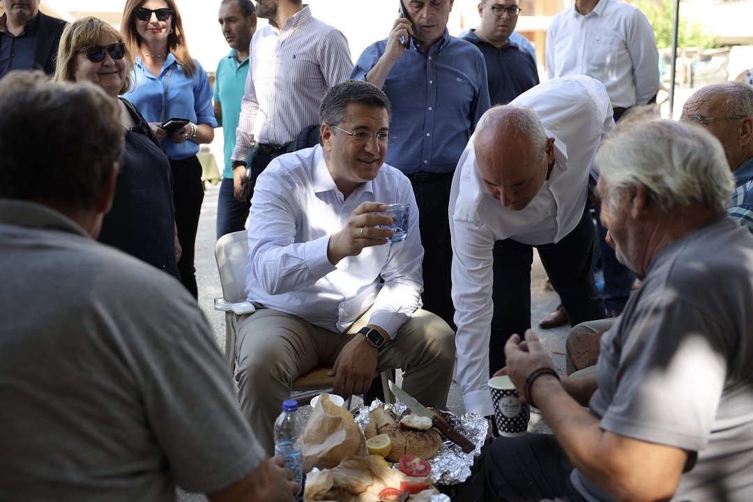 ΕΠΙΣΚΕΨΗ ΑΠΟΣΤΟΛΟΥ ΤΖΙΤΖΙΚΩΣΤΑ ΣΤΗΝ ΠΟΛΗ ΤΩΝ ΣΕΡΡΩΝ 3 ΕΠΙΣΚΕΨΗ ΑΠΟΣΤΟΛΟΥ ΤΖΙΤΖΙΚΩΣΤΑ ΣΤΗΝ ΠΟΛΗ ΤΩΝ ΣΕΡΡΩΝ