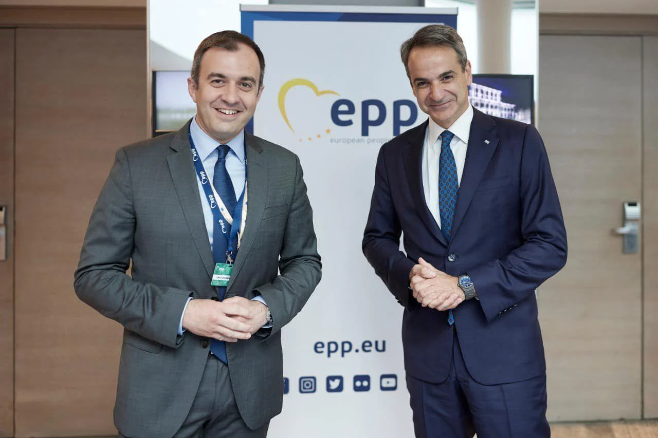 Ο ΤΑΣΟΣ ΧΑΤΖΗΒΑΣΙΛΕΙΟΥ ΣΥΝΕΧΙΖΕΙ ΩΣ ΓΡΑΜΜΑΤΕΑΣ ΔΙΕΘΝΩΝ ΣΧΕΣΕΩΝ ΤΗΣ ΝΕΑΣ ΔΗΜΟΚΡΑΤΙΑΣ