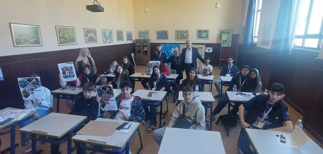 ΣΥΜΜΕΤΟΧΗ ΤΟΥ 4ου ΓΥΜΝΑΣΙΟΥ ΣΕΡΡΩΝ ΣΕ ΜΑΘΗΤΙΚΟ ΠΕΡΙΒΑΛΛΟΝΤΙΚΟ ΣΥΝΕΔΡΙΟ