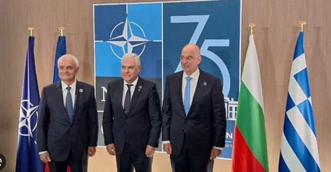  ΣΤΗ ΔΗΜΙΟΥΡΓΙΑ ΣΤΡΑΤΙΩΤΙΚΟΥ ΔΙΑΔΡΟΜΟΥ ΚΙΝΗΤΙΚΟΤΗΤΑΣ ΠΡΟΧΩΡΟΥΝ ΕΛΛΑΔΑ- ΒΟΥΛΓΑΡΙΑ- ΡΟΥΜΑΝΙΑ