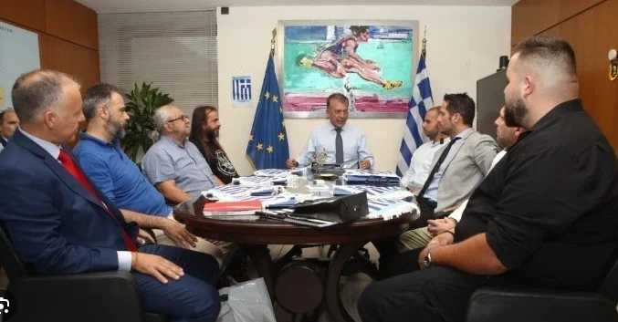 ΣΥΝΑΤΗΣΗ ΥΠΟΥΡΓΟΥ ΑΘΛΗΤΙΣΜΟΥ ΓΙΑΝΝΗ ΒΡΟΥΤΣΗ ΜΕ ΤΟΥΣ ΕΚΠΡΟΣΩΠΟΥΣ ΤΩΝ ΛΕΣΧΩΝ ΦΙΛΑΘΛΩΝ