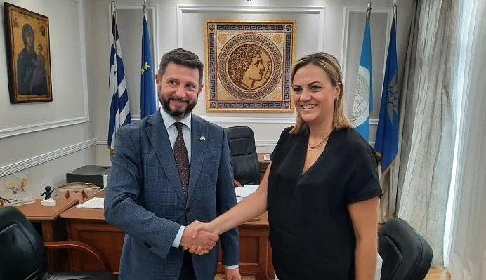 ΕΠΙΣΚΕΨΗ ΤΟΥ ΠΡΟΞΕΝΟΥ ΤΗΣ ΟΥΚΡΑΝΙΑΣ ΣΤΗΝ ΔΗΜΑΡΧΟ ΣΕΡΡΩΝ