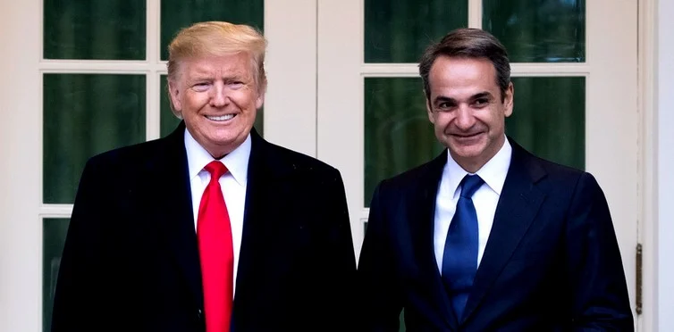 ΤΗΛΕΦΩΝΙΚΗ ΕΠΙΚΟΙΝΩΝΙΑ ΜΗΤΣΟΤΑΚΗ – ΤΡΑΜΠ ΣΕ ΘΕΡΜΟ ΚΛΙΜΑ Η ΣΥΝΟΜΙΛΙΑ ΤΩΝ ΔΥΟ ΑΝΔΡΩΝ