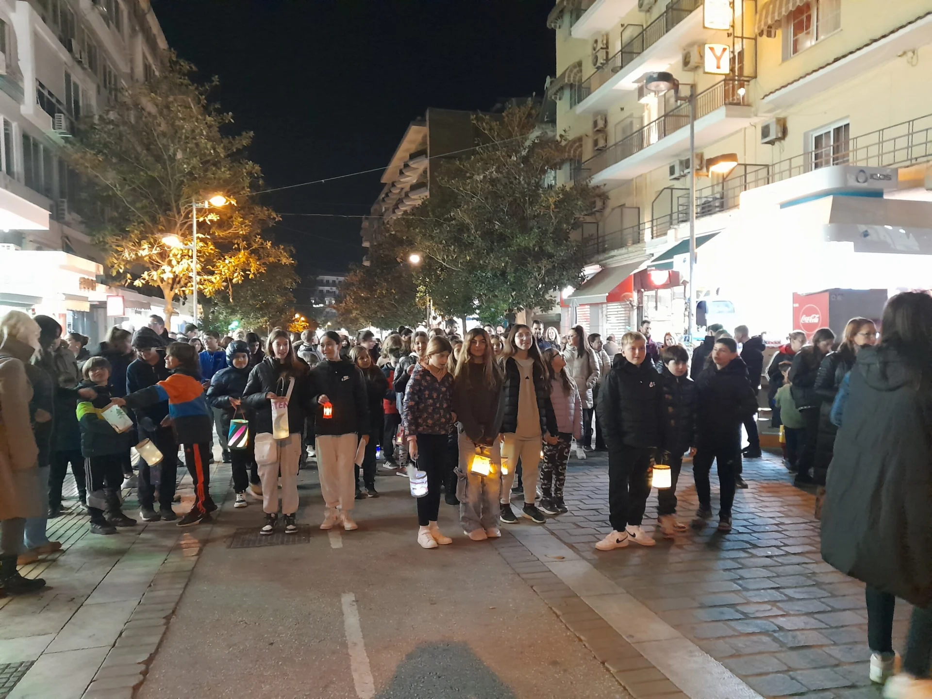 5η ΓΙΟΡΤΗ ΦΑΝΑΡΙΩΝ ΣΤΗΝ ΠΟΛΗ ΤΩΝ ΣΕΡΡΩΝ: ΠΡΑΓΜΑΤΟΠΟΙΗΘΗΚΕ ΤΗΝ ΔΕΥΤΕΡΑ 11 ΝΟΕΜΒΡΙΟΥ 2024