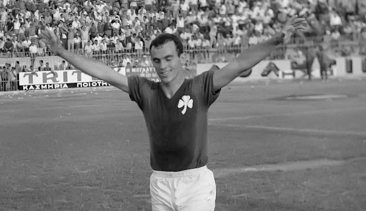 Η ΕΛΛΑΔΑ ΚΑΙ ΤΟ ΕΛΛΗΝΙΚΟ ΠΟΔΟΣΦΑΙΡΟ ΑΠΟΧΑΙΡΕΤΗΣΑΝ ΤΟΝ «ΣΤΡΑΤΗΓΟ» ΜΙΜΗ ΔΟΜΑΖΟ