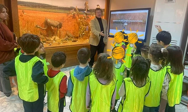 ΕΠΙΣΚΕΨΗ ΜΑΘΗΤΩΝ ΤΟΥ 2ου ΝΗΠΙΑΓΩΓΕΙΟΥ ΣΕΡΡΩΝ ΣΤΟ ΜΟΥΣΕΙΟ ΦΥΣΙΚΗΣ ΙΣΤΟΡΙΑΣ ΣΕΡΡΩΝ