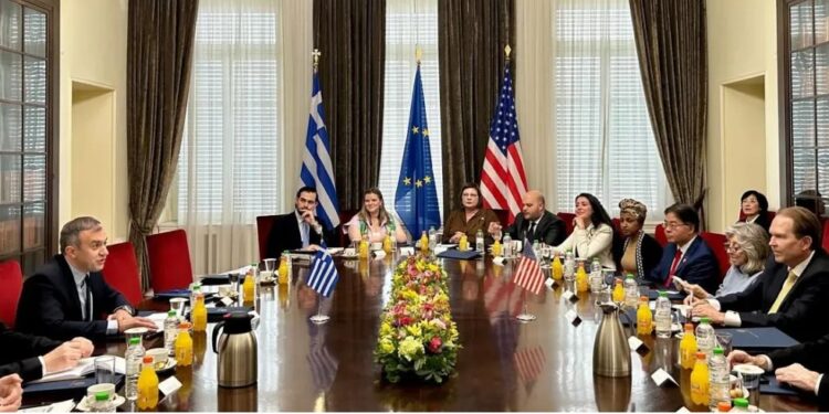 ΣΥΝΑΝΤΗΣΗ ΥΦΥΠΕΞ ΧΑΤΖΗΒΑΣΙΛΕΙΟΥ ΜΕ ΜΕΛΗ ΤΟΥ ΚΟΓΚΡΕΣΟΥ ΤΩΝ ΗΠΑ ΣΤΗΝ ΑΘΗΝΑ