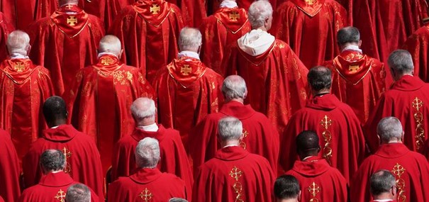 ΒΑΤΙΚΑΝΟ: ΟΙ ΚΑΝΟΝΕΣ, Η ΠΑΡΑΔΟΣΗ ΚΑΙ ΟΙ ΑΠΑΓΟΡΕΥΣΕΙΣ ΤΟΥ ΚΟΝΚΛΑΒΙΟΥ