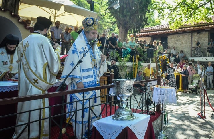 ΣΕΡΡΩΝ ΘΕΟΛΟΓΟΣ: «Το Άγιον Πνεύμα φανερώνει τον Χριστό, ως Σωτήρα και Λυτρωτή του κόσμου»