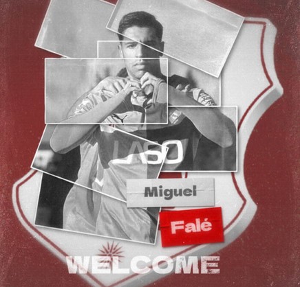 Ο ΜΙΓΚΕΛ ΦΑΛΕ ΥΠΕΓΡΑΨΕ ΣΤΟΝ ΠΑΝΣΕΡΡΑΪΚΟ ΓΙΑ ΤΡΙΑ ΧΡΟΝΙΑ