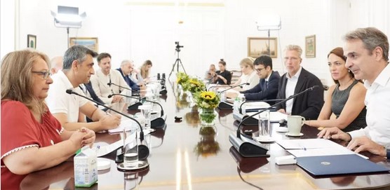 Ο ΠΡΩΘΥΠΟΥΡΓΟΣ ΣΥΝΑΝΤΗΘΗΚΕ ΜΕ ΕΚΠΡΟΣΩΠΟΥΣ ΤΗΣ ΑΝΑΠΗΡΙΚΗΣ ΚΟΙΝΟΤΗΤΑΣ