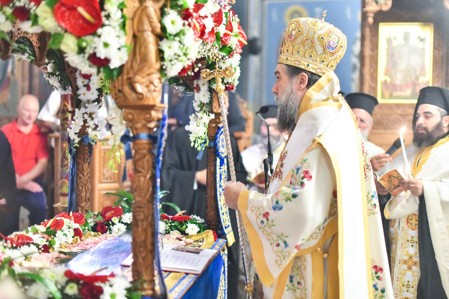 ΕΟΡΤΑΣΤΗΚΕ ΣΤΙΣ ΣΕΡΡΕΣ Η ΚΟΙΜΗΣΗ ΤΗΣ ΘΕΟΤΟΚΟΥ