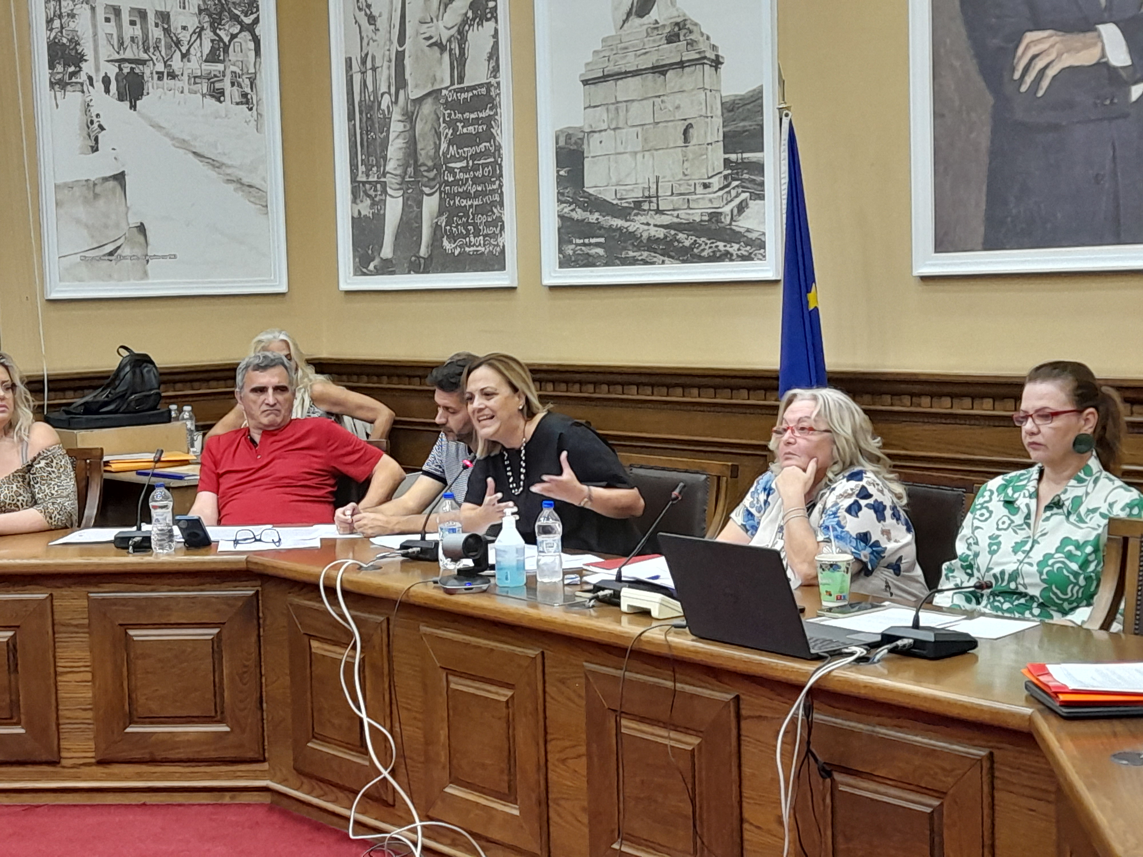 ΕΝΤΑΣΗ ΚΑΙ ΑΝΤΙΠΑΡΑΘΕΣΕΙΣ ΣΤΗ ΛΟΓΟΔΟΣΙΑ ΓΙΑ ΤΟ 4ο ΔΙΜΗΝΟ ΤΗΣ ΔΗΜΟΤΙΚΗΣ ΑΡΧΗΣ ΣΕΡΡΩΝ