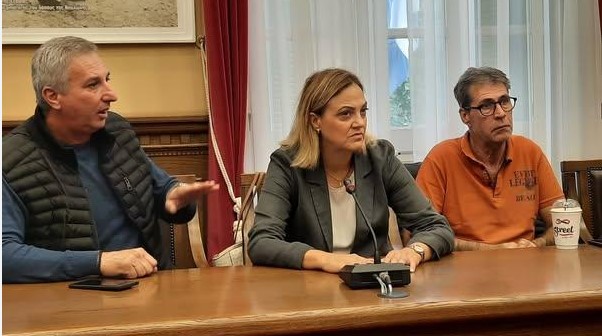 ΣΤΟ ΠΛΕΥΡΟ ΤΩΝ ΣΕΡΡΑΙΩΝ ΚΤΗΝΟΤΡΟΦΩΝ Η ΔΗΜΑΡΧΟΣ ΣΕΡΡΩΝ ΒΑΡΒΑΡΑ ΜΗΤΛΙΑΓΚΑ