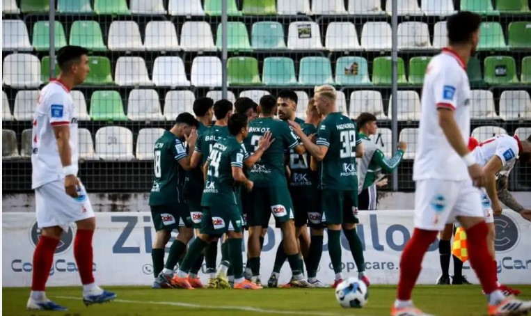 ΠΑΝΣΕΡΡΑΪΚΟΣ: ΗΤΤΑ ΜΕ 5-2 ΑΠΟ ΤΟΝ ΛΕΒΑΔΕΙΑΚΟ ΓΙΑ ΤΗ 10η ΑΓΩΝΙΣΤΙΚΗ ΤΗΣ ΣΟΥΠΕΡ ΛΙΓΚ 2025-2026