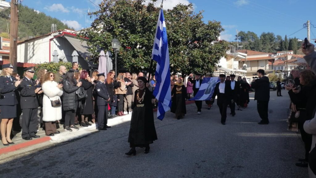 20251207 125400 emmanoyhl papas parelasi