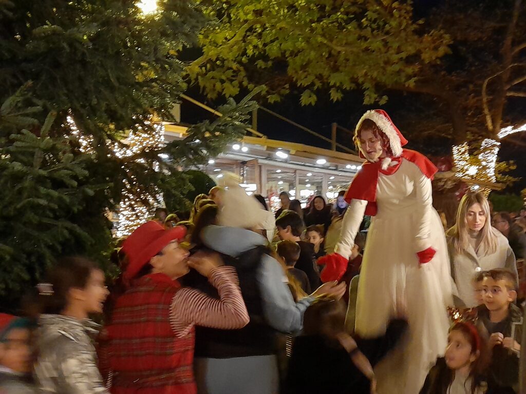 ΠΑΡΑΜΥΘΕΝΙΟΣ , ΓΙΟΡΤΙΝΑ ΣΤΟΛΙΣΜΕΝΟΣ Ο ΧΩΡΟΣ ΤΟΥ Cityζεν ΣΤΗΝ ΑΚΡΟΠΟΛΗ ΤΩΝ ΣΕΡΡΩΝ 2 20251207 191034 CITYZEN