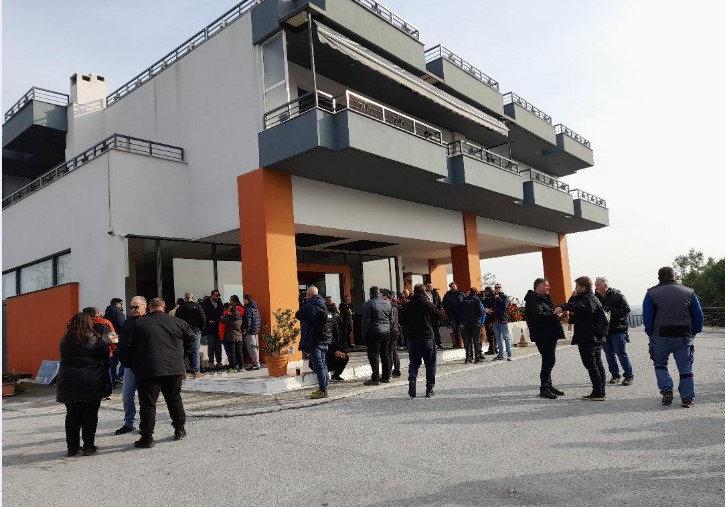 ΞΕΚΙΝΗΣΕ Η ΣΥΝΑΝΤΗΣΗ ΤΩΝ ΑΓΡΟΤΩΝ ΣΤΟΝ ΛΕΥΚΩΝΑ ΣΕΡΡΩΝ