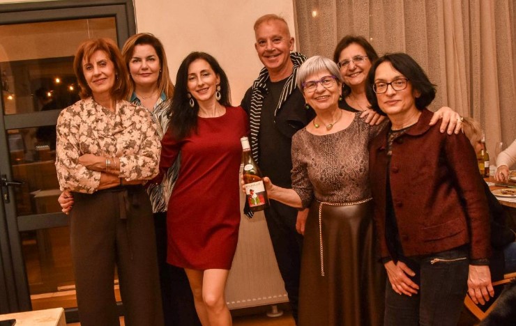 ΠΡΑΓΜΑΤΟΠΟΙΗΘΗΚΕ Η ΚΑΘΙΕΡΩΜΕΝΗ ΒΡΑΔΙΑ ΚΡΑΣΙΟΥ “Beaujolais Nouveau” ΑΠΟ ΤΟΝ ΣΥΛΛΟΓΟ ΕΛΛΗΝΟΓΑΛΛΙΚΗΣ ΦΙΛΙΑΣ ΣΕΡΡΕΣ-FOSSES