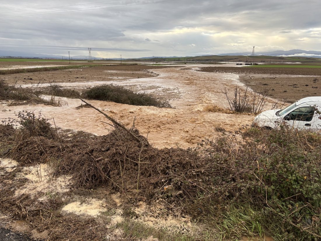 ΠΡΟΒΛΗΜΑΤΑ ΑΠΟ ΤΗΝ ΕΝΤΟΝΗ ΒΡΟΧΟΠΤΩΣΗ ΣΤΟ ΟΔΙΚΟ ΔΙΚΤΥΟ ΤΗΣ ΕΟ ΣΕΡΡΩΝ – ΔΡΑΜΑΣ ΣΤΟ ΥΨΟΣ ΔΑΦΝΟΥΔΙΟΥ