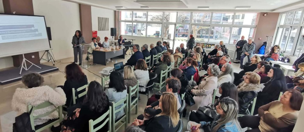 ΛΟΓΟΤΕΧΝΙΚΟ ΠΡΩΙΝΟ ΜΕ ΒΙΒΛΙΑ ΤΗΣ ΣΩΤΗΡΙΑΣ ΚΥΡΜΑΝΙΔΟΥ ΣΤΟ ΣΙΔΗΡΟΚΑΣΤΡΟ