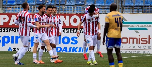 Ο ΠΑΝΣΕΡΡΑΪΚΟΣ «ΑΛΩΣΕ» ΤΗΝ ΤΡΙΠΟΛΗ ΚΑΙ ΕΛΠΙΖΕΙ ΣΤΟ ΘΑΥΜΑ