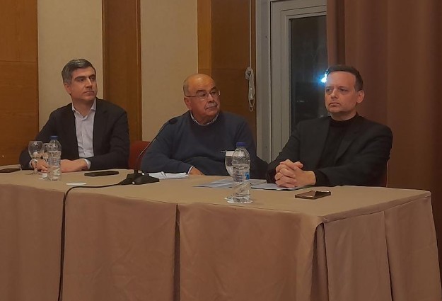 ΔΟΥΚΑΣ ΚΑΙ ΓΛΑΒΙΝΑΣ ΗΤΑΝ ΟΙ ΕΙΣΗΓΗΤΕΣ ΕΚΔΗΛΩΣΗΣ ΠΟΥ ΔΙΟΡΓΑΝΩΘΗΚΕ ΣΤΙΣ ΣΕΡΡΕΣ ΣΤΟ ΠΛΑΙΣΙΟ ΤΟΥ ΠΡΟΣΥΝΕΔΡΙΑΚΟΥ ΔΙΑΛΟΓΟΥ ΣΤΟ ΠΑΣΟΚ