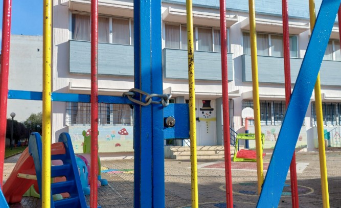 ΠΟΤΕ ΚΛΕΙΝΟΥΝ ΤΑ ΣΧΟΛΕΙΑ ΓΙΑ ΤΟ ΠΑΣΧΑ 2026