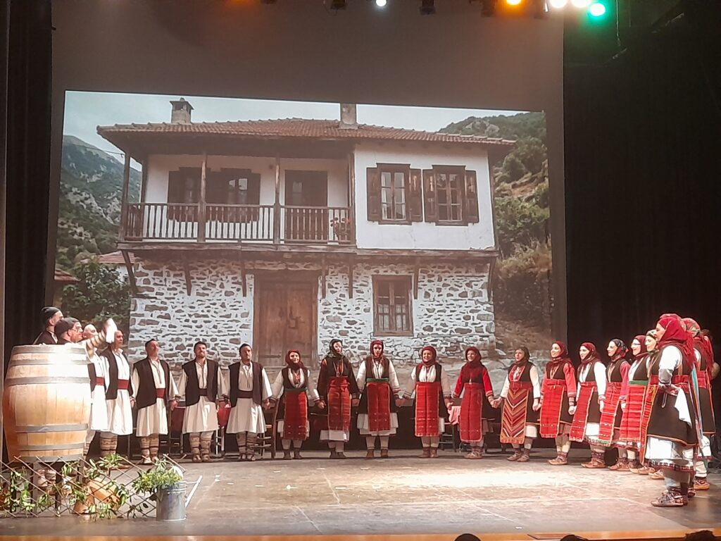 20260422 203215 LES AMPELOFOS