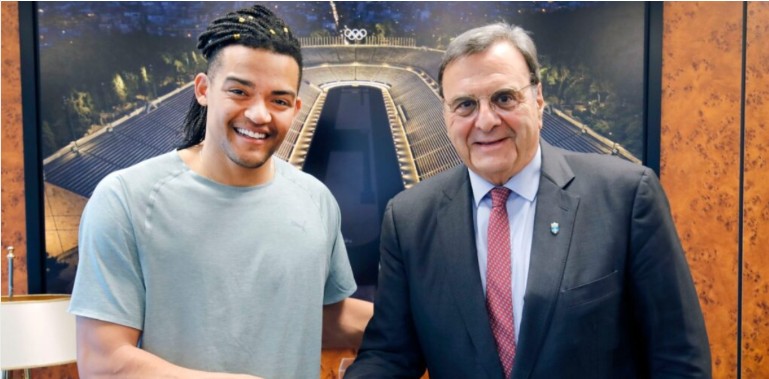 Η ΕΛΛΗΝΙΚΗ ΟΛΥΜΠΙΑΚΗ ΕΠΙΤΡΟΠΗ ΕΠΙΒΡΑΒΕΥΕΙ ΤΟΝ ΕΜΜΑΝΟΥΗΛ ΚΑΡΑΛΗ ΓΙΑ ΤΟ ΜΕΤΑΛΛΙΟ ΣΤΟ ΠΑΓΚΟΣΜΙΟ ΠΡΩΤΑΘΛΗΜΑ ΚΛΕΙΣΤΟΥ ΣΤΙΒΟΥ