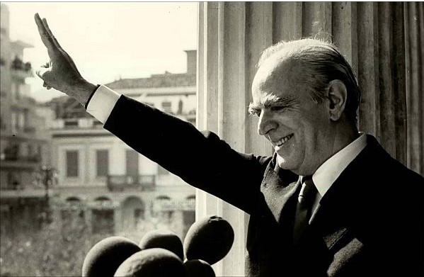 28 ΧΡΟΝΙΑ ΑΠΟ ΤΟΝ ΘΑΝΑΤΟ ΤΟΥ ΚΩΝΣΤΑΝΤΙΝΟΥ Γ. ΚΑΡΑΜΑΝΛΗ